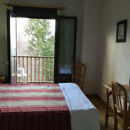 Hotel Cinco Castanos 2*