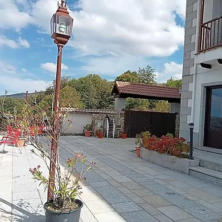 Cinco Castaños Hotel